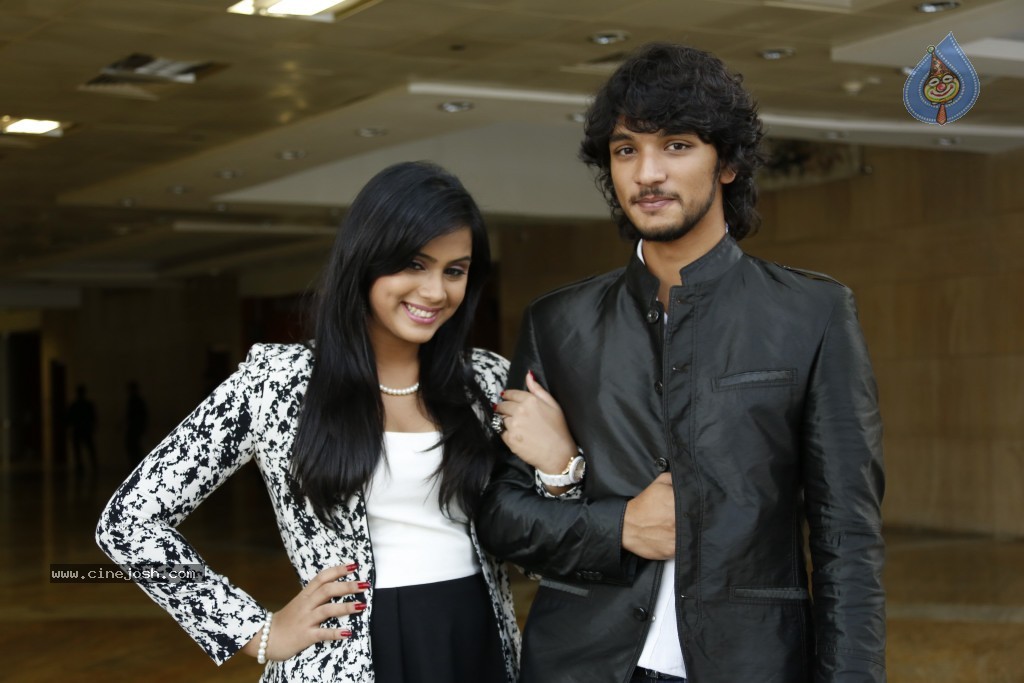 Tulasi and Gautham Karthik Stills - 35 / 70 photos