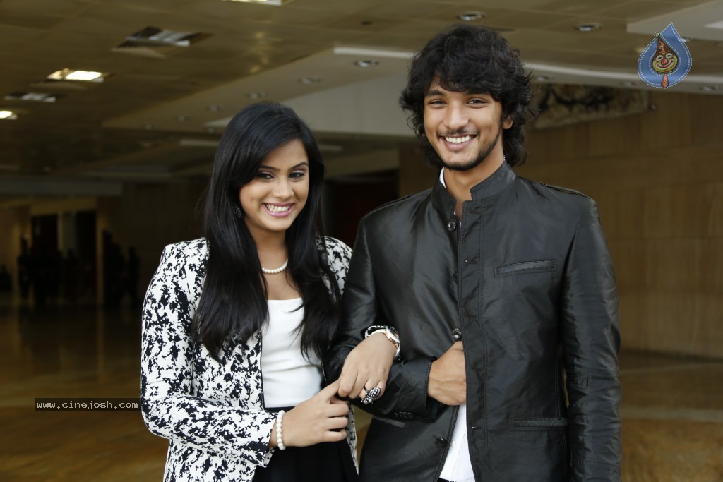 Tulasi and Gautham Karthik Stills - 38 / 70 photos