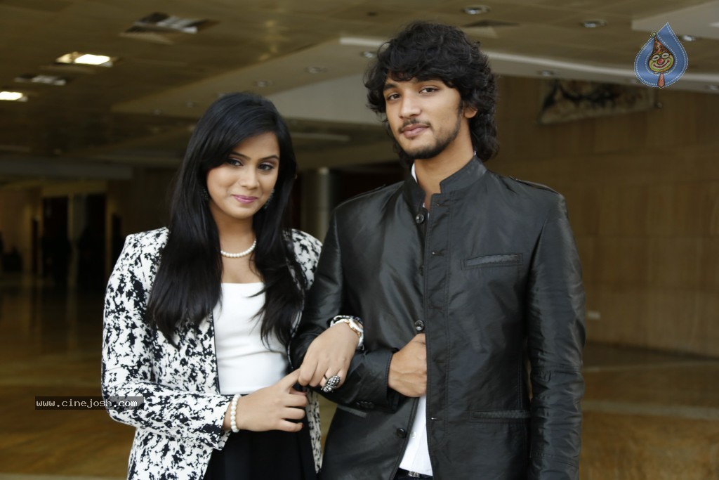 Tulasi and Gautham Karthik Stills - 44 / 70 photos