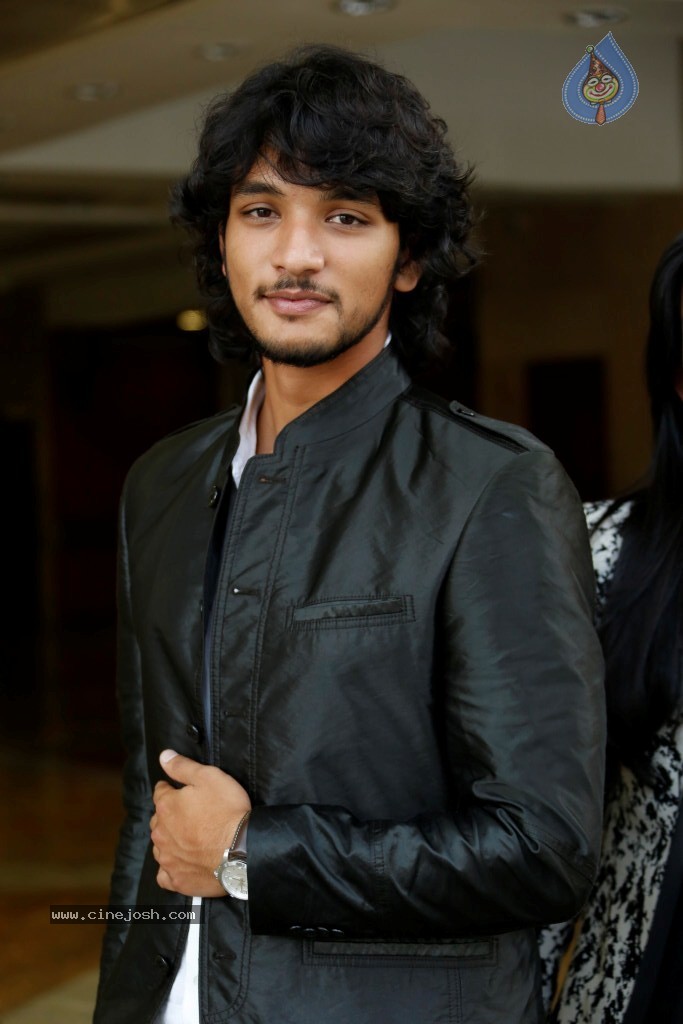 Tulasi and Gautham Karthik Stills - 54 / 70 photos