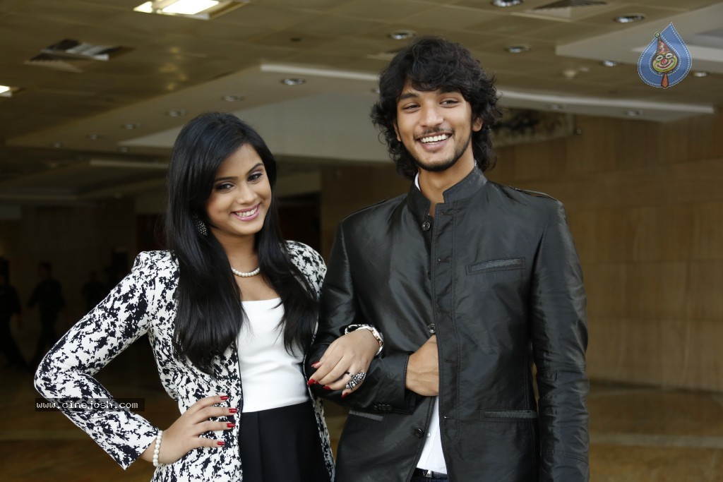 Tulasi and Gautham Karthik Stills - 62 / 70 photos