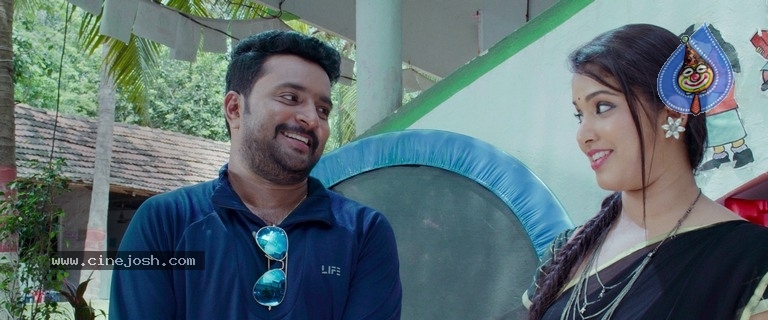 U Movie New Stills - 13 / 13 photos