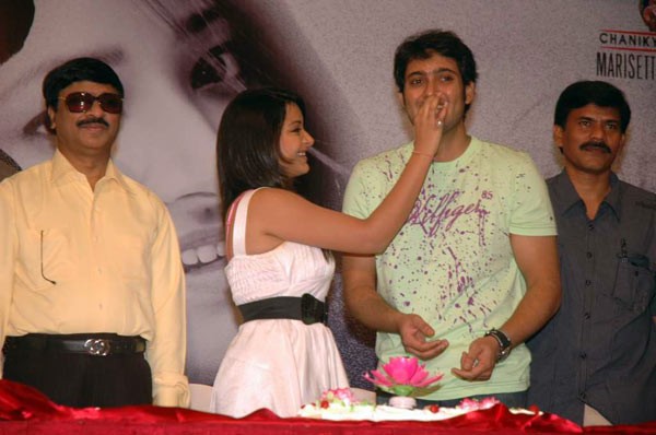 Uday Kiran Birthday Photos - 31 / 38 photos
