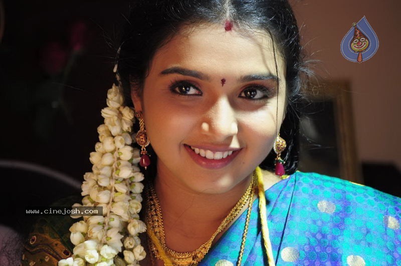 Ugam Tamil Movie Stills - 12 / 91 photos