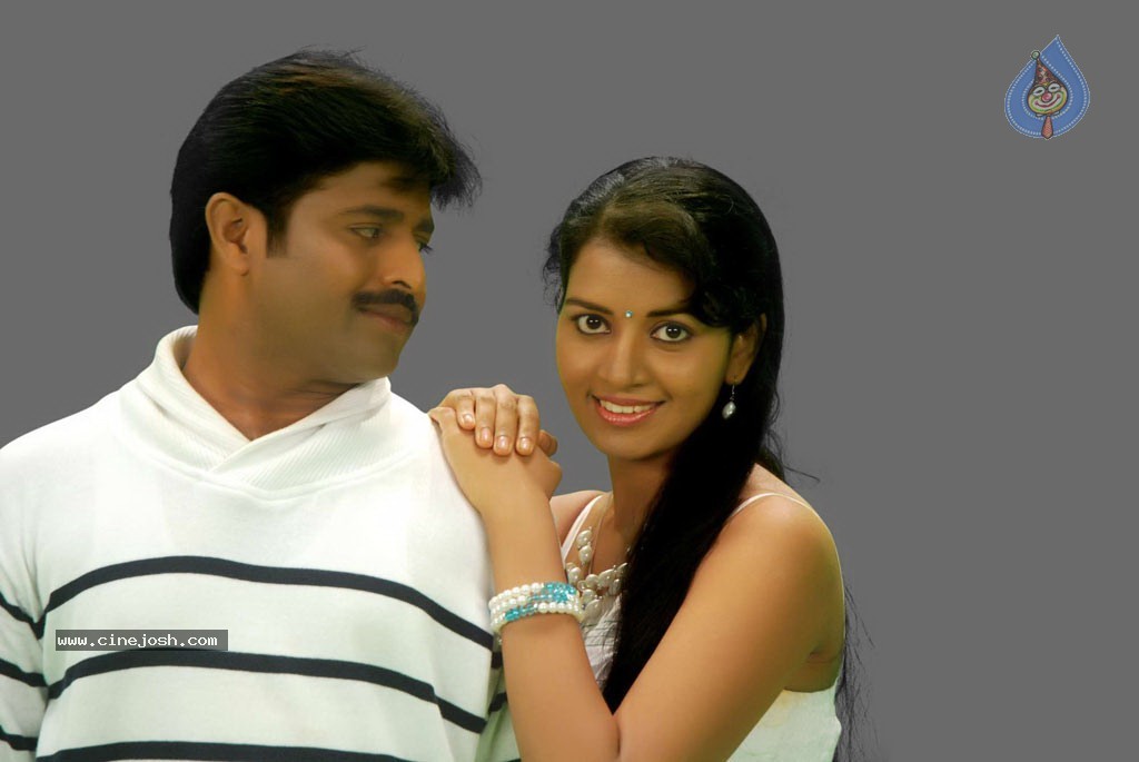 Unakku 20 Enakku 40 Tamil Movie Stills - 15 / 41 photos