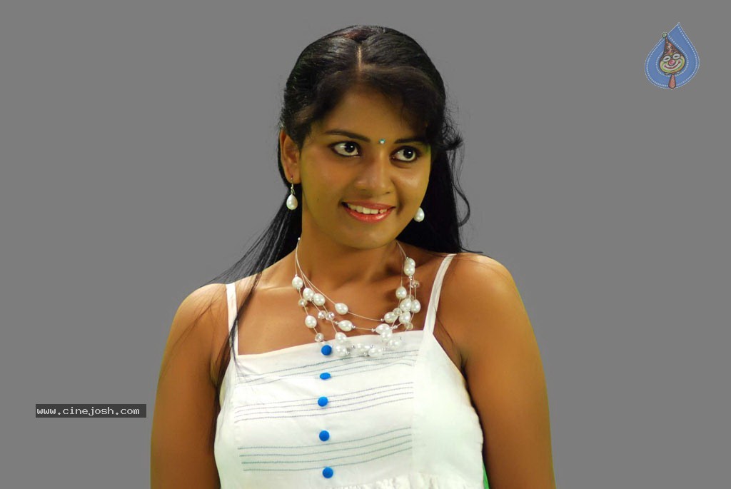 Unakku 20 Enakku 40 Tamil Movie Stills - 30 / 41 photos