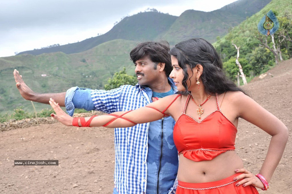 Unakku 20 Enakku 40 Tamil Movie Stills - 37 / 41 photos
