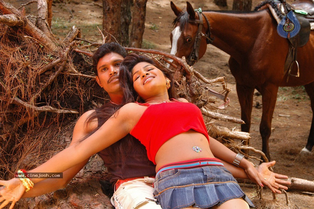 Unathu Vizhiyil Tamil Movie Spicy Stills - 16 / 18 photos