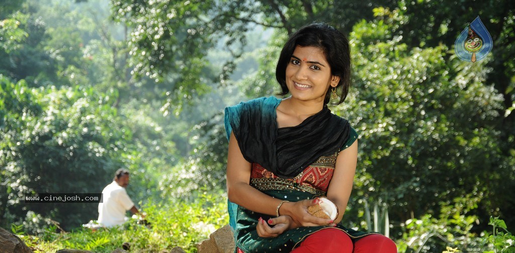 Undile Manchikaalam Mundumundunaa Stills - 12 / 30 photos