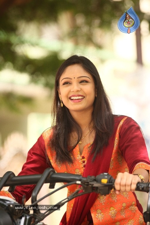 Undiporaadhey Movie Stills - 13 / 21 photos