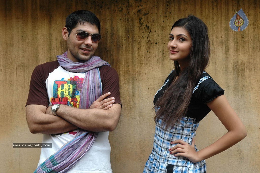 Unnodu Oru Naal Tamil Movie Hot Stills - 10 / 15 photos