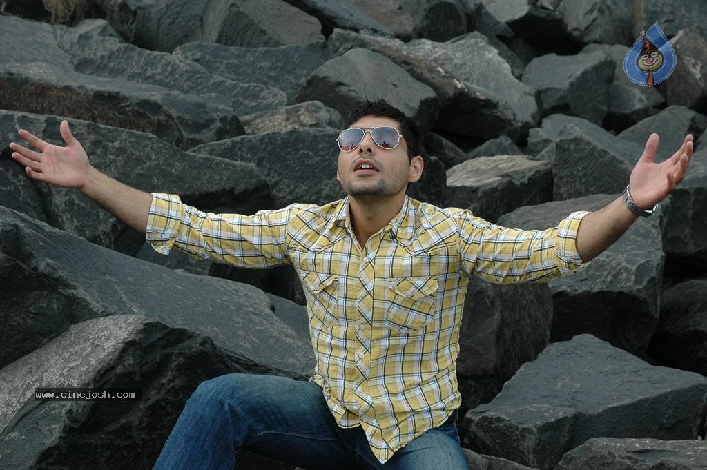 Unnodu Oru Naal Tamil Movie Hot Stills - 11 / 15 photos