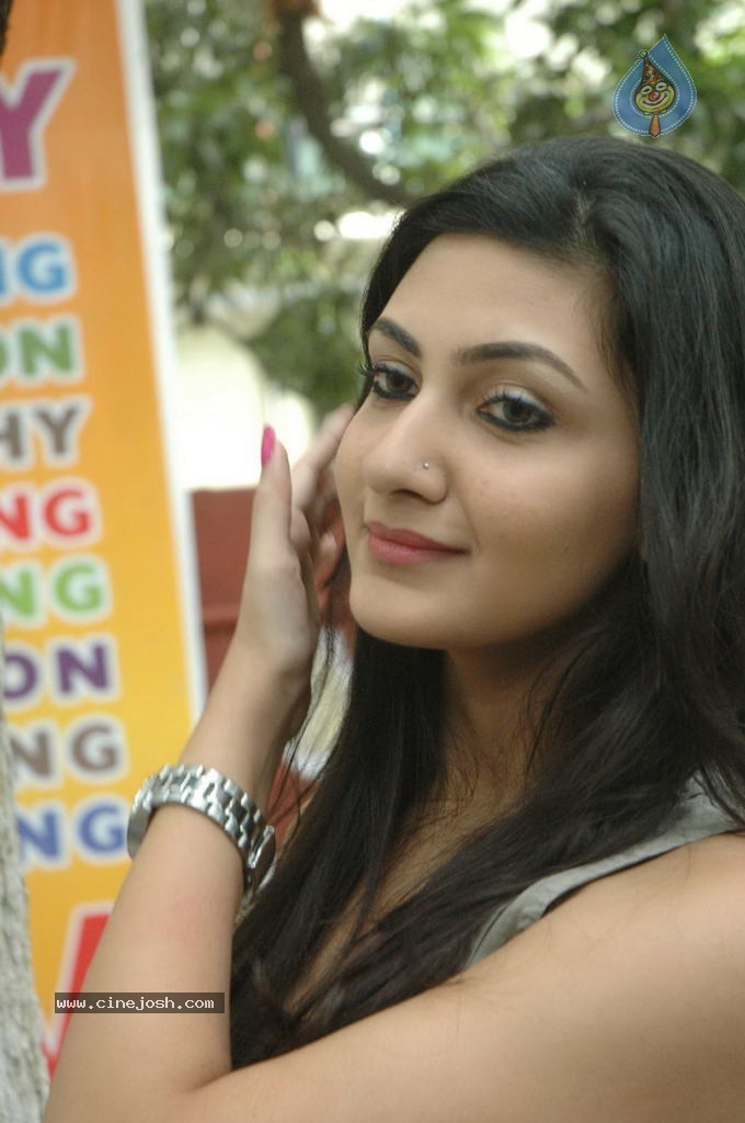 Unnodu Oru Naal Tamil Movie Photos - 26 / 44 photos