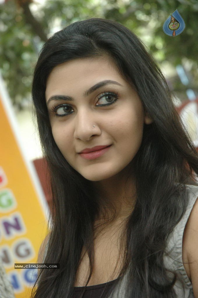 Unnodu Oru Naal Tamil Movie Photos - 27 / 44 photos