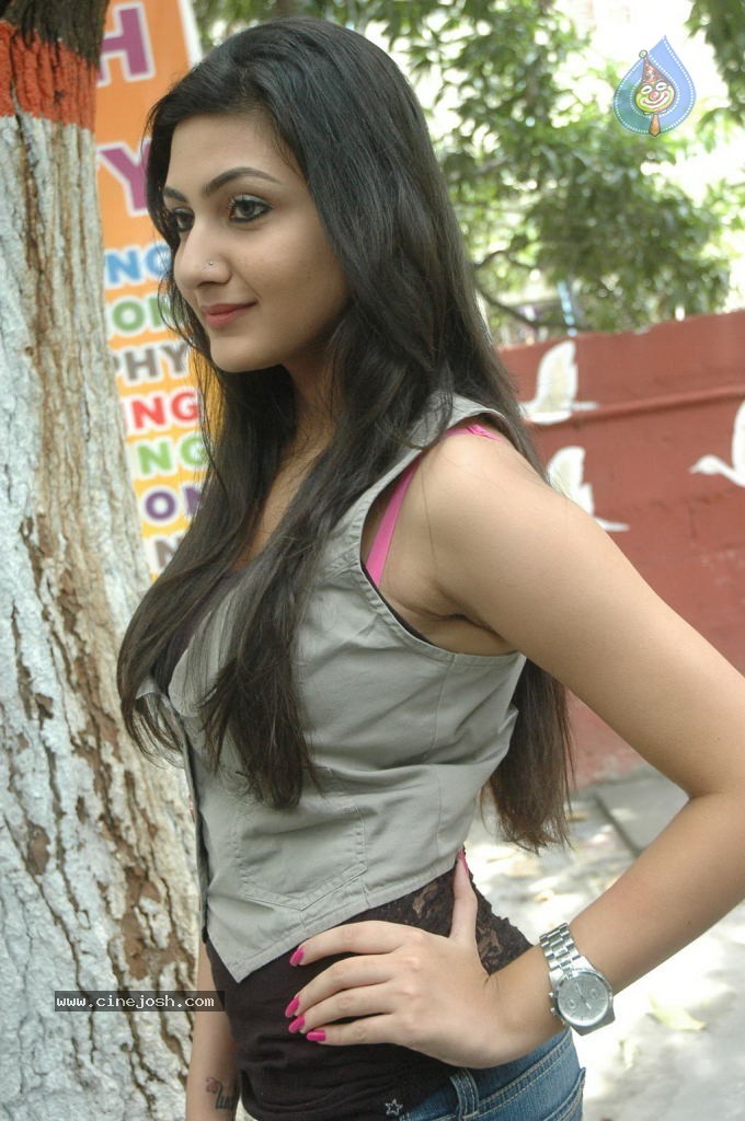 Unnodu Oru Naal Tamil Movie Photos - 33 / 44 photos