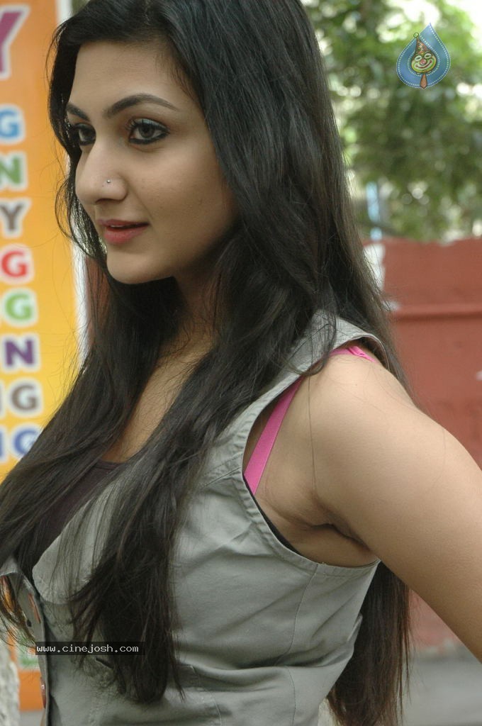 Unnodu Oru Naal Tamil Movie Photos - 43 / 44 photos