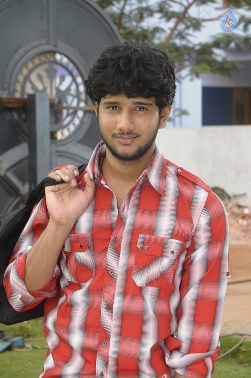 Uppu Pili Karam Tamil Movie Photos - 6 / 29 photos