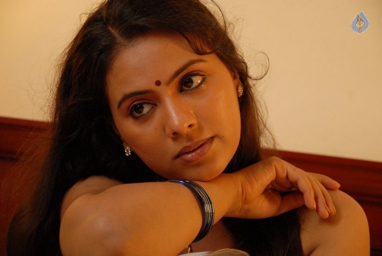 Uppu Pili Karam Tamil Movie Photos - 9 / 29 photos