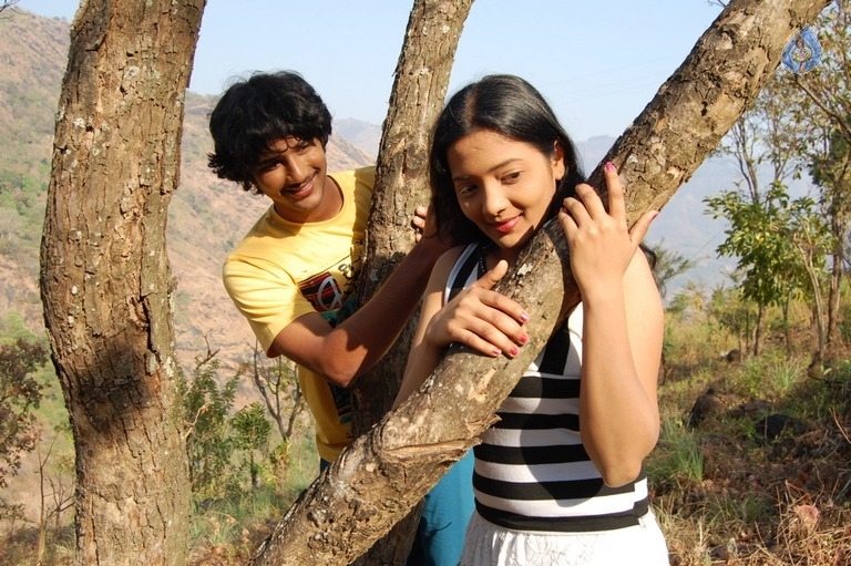 Uppu Pili Karam Tamil Movie Photos - 24 / 29 photos
