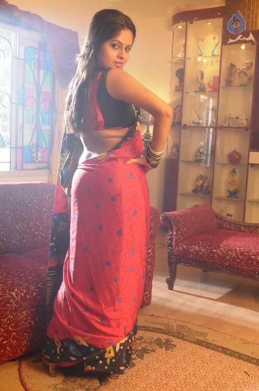 Uppu Pili Karam Tamil Movie Photos - 26 / 29 photos