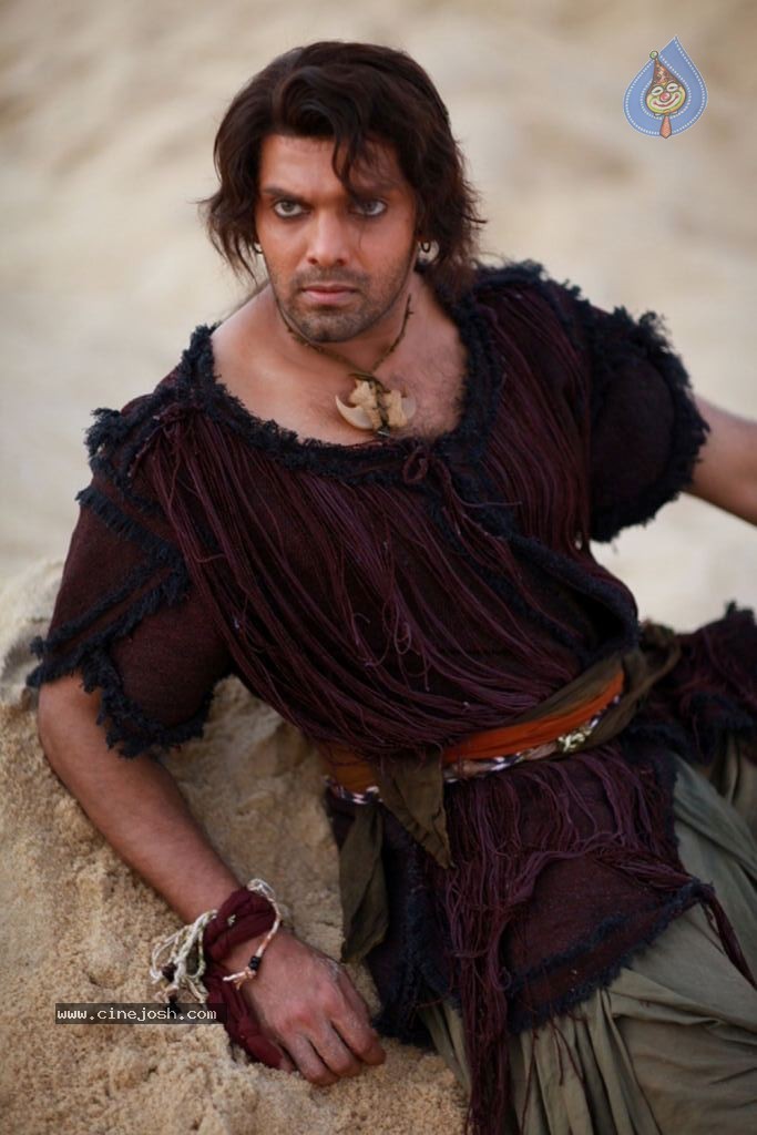 Urumi Movie New Stills - 4 / 56 photos
