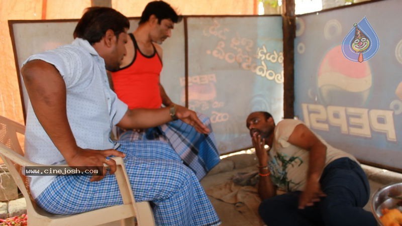 Usuru Movie New Stills - 21 / 67 photos