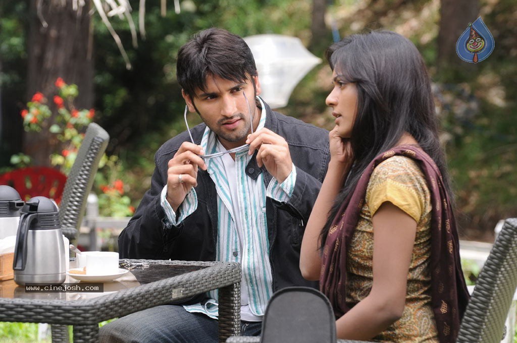 Uyir Mozhi Tamil Movie Stills - 43 / 71 photos