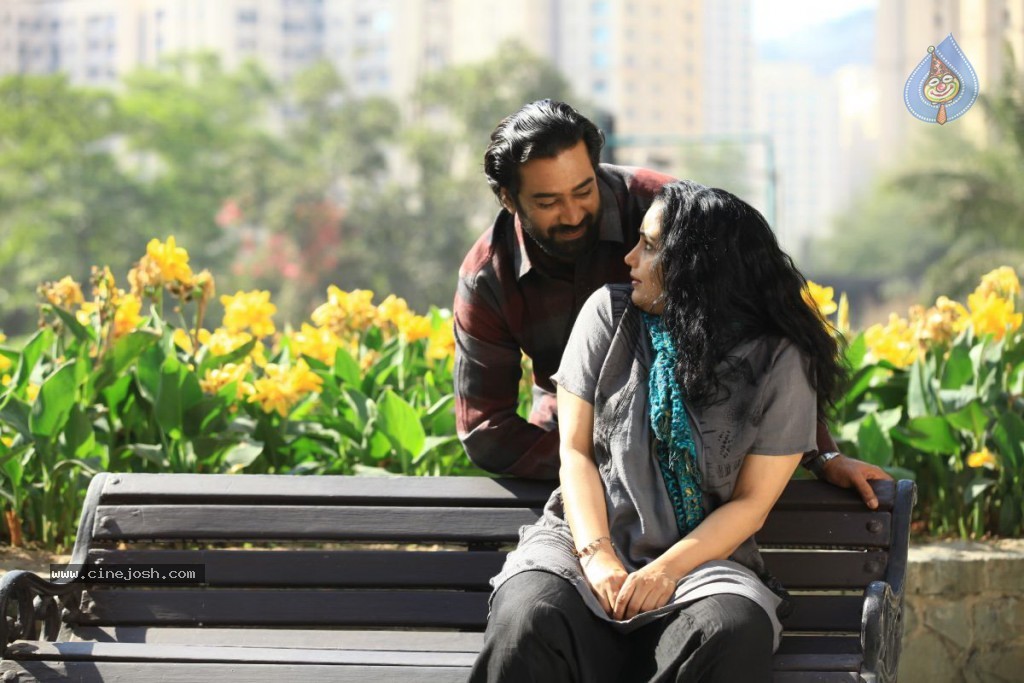 Uyirin Osai Tamil Movie Stills - 72 / 90 photos