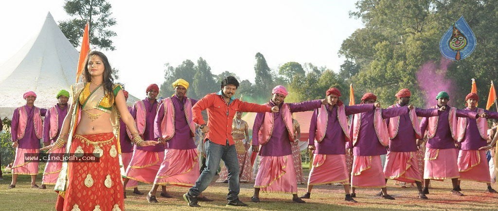 Uyirukku Uyiraga Tamil Movie Stills - 40 / 62 photos