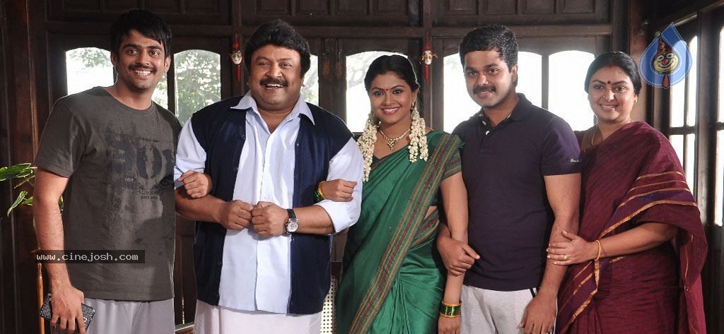 Uyirukku Uyiraga Tamil Movie Stills - 62 / 62 photos