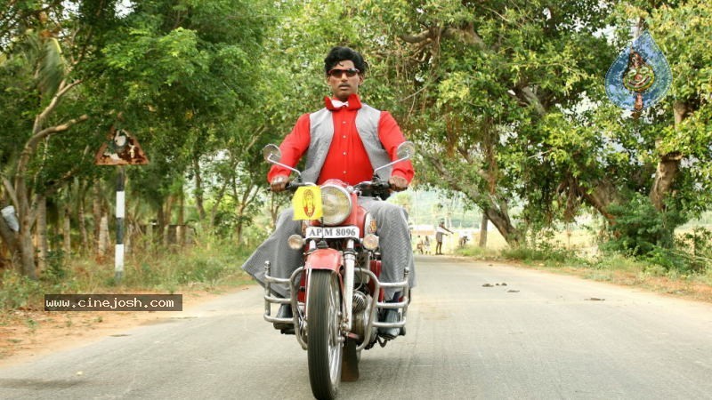 Vaadu Veedu Movie Stills - 41 / 41 photos