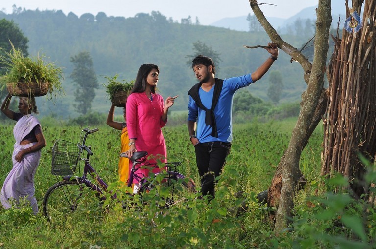 Vaanavillu Movie Photos and Posters - 23 / 28 photos