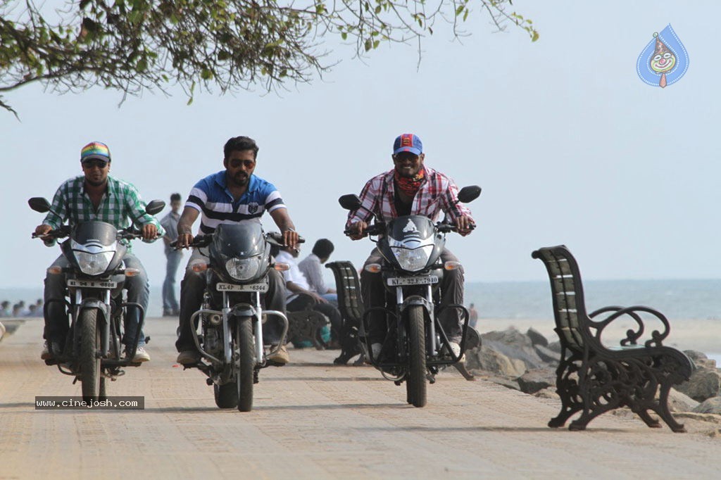 Vaarayo Vennilave Tamil Movie Stills - 47 / 57 photos