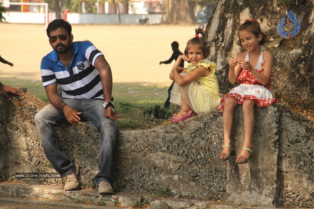 Vaarayo Vennilave Tamil Movie Stills - 56 / 57 photos