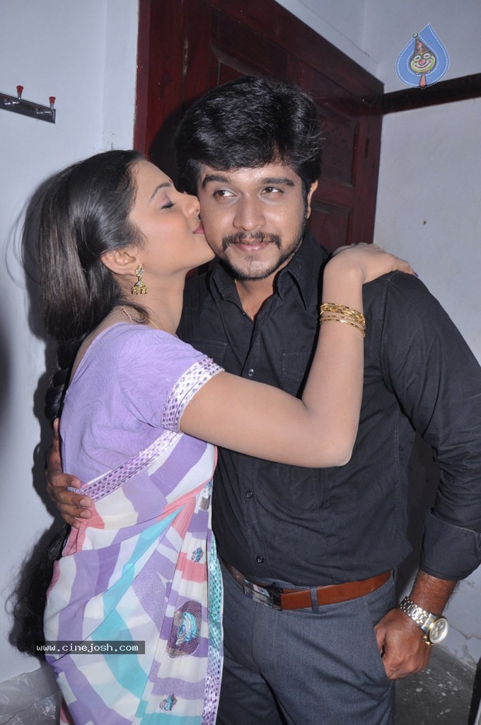 Vaathu Tamil Movie Hot Stills - 37 / 38 photos