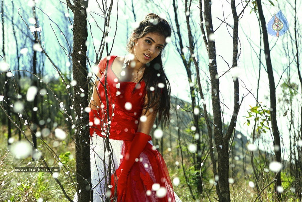 Vaayai Moodi Pesavum Tamil Movie Stills - 80 / 112 photos