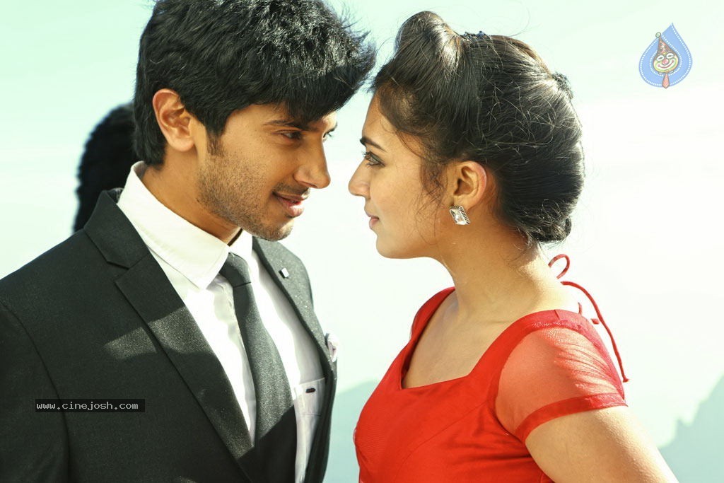Vaayai Moodi Pesavum Tamil Movie Stills - 101 / 112 photos