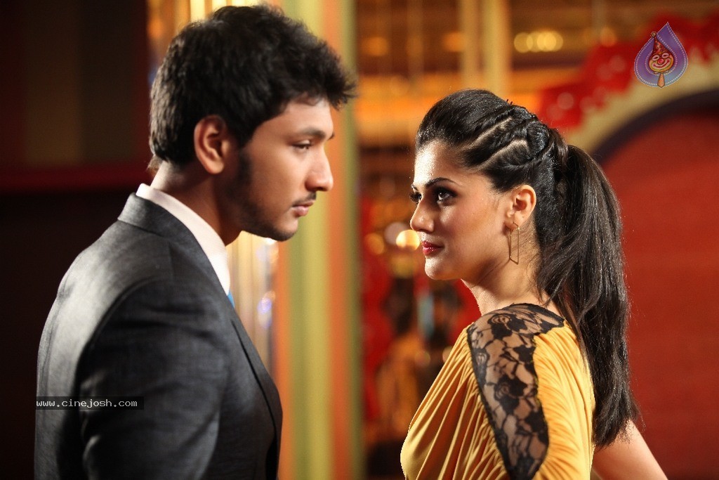 Vai Raja Vai Tamil Movie Stills - 17 / 35 photos