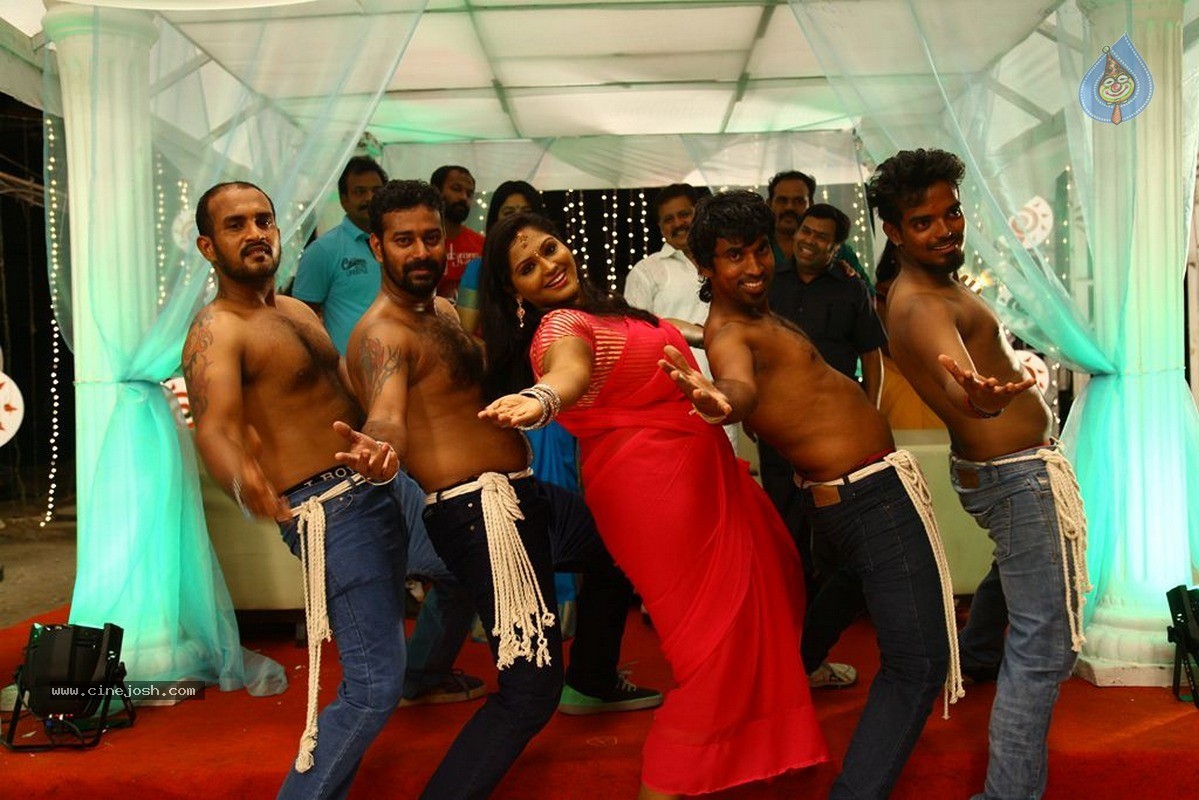 Vajram Tamil Movie Stills - 40 / 66 photos