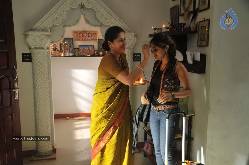 Vanakkam Chennai Tamil Movie Photos - 16 / 138 photos