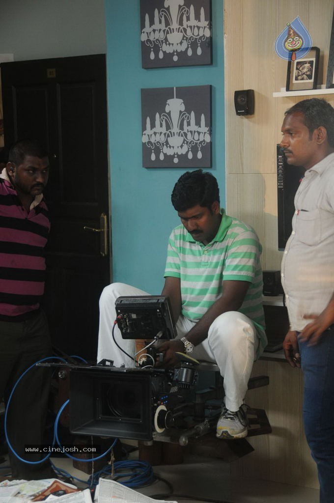 Vanakkam Chennai Tamil Movie Photos - 22 / 138 photos