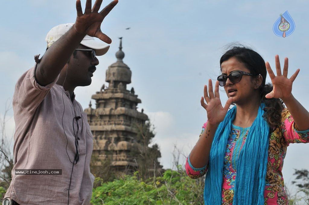 Vanakkam Chennai Tamil Movie Photos - 42 / 138 photos