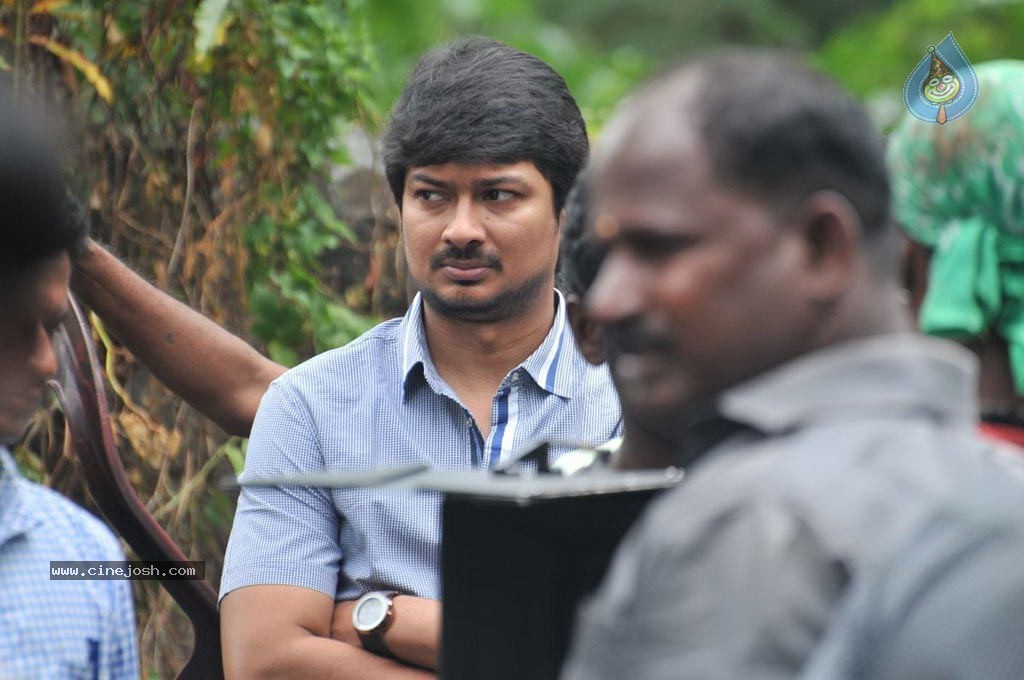 Vanakkam Chennai Tamil Movie Photos - 61 / 138 photos