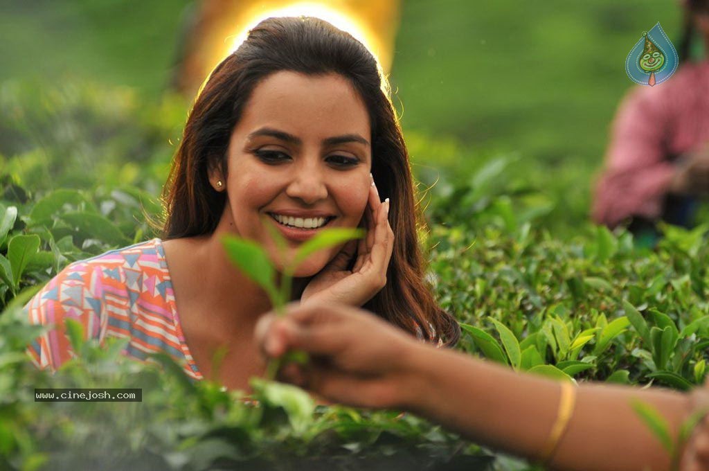 Vanakkam Chennai Tamil Movie Photos - 79 / 138 photos