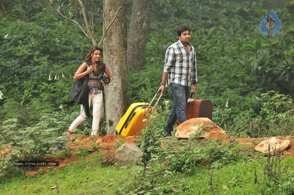 Vanakkam Chennai Tamil Movie Photos - 94 / 138 photos