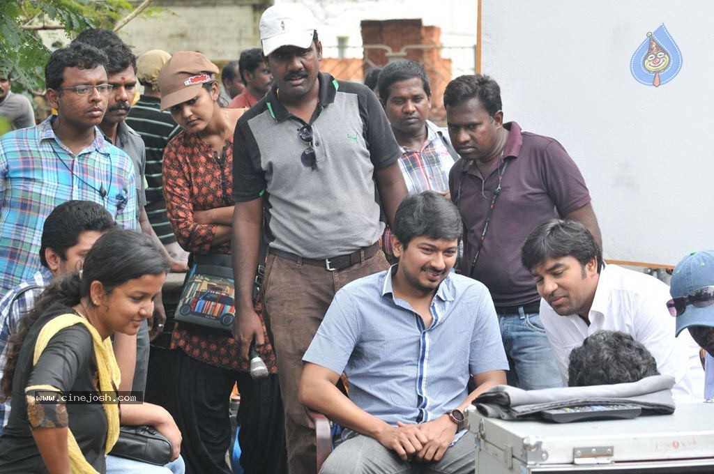 Vanakkam Chennai Tamil Movie Photos - 108 / 138 photos