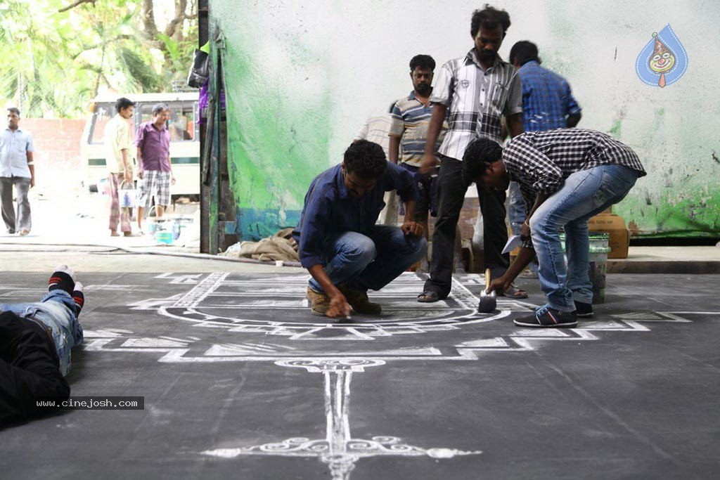 Vanakkam Chennai Tamil Movie Photos - 131 / 138 photos