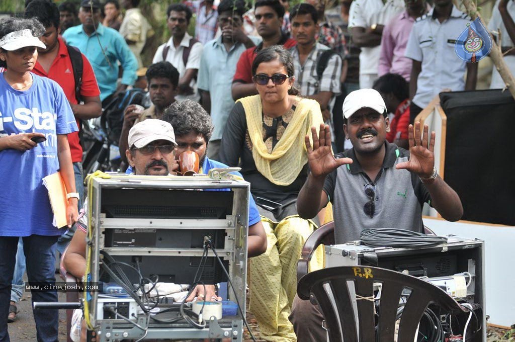 Vanakkam Chennai Tamil Movie Photos - 132 / 138 photos