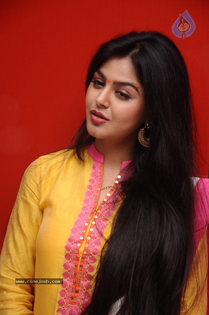 Vanavarayan Vallavarayan Tamil Movie Photos - 51 / 81 photos