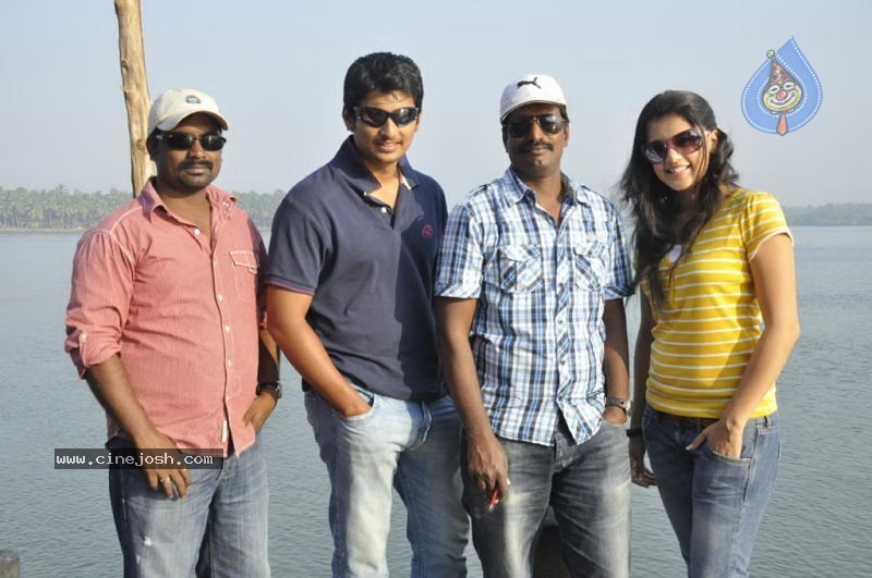 Vanthaan Ventraan Tamil Movie Stills - 2 / 19 photos